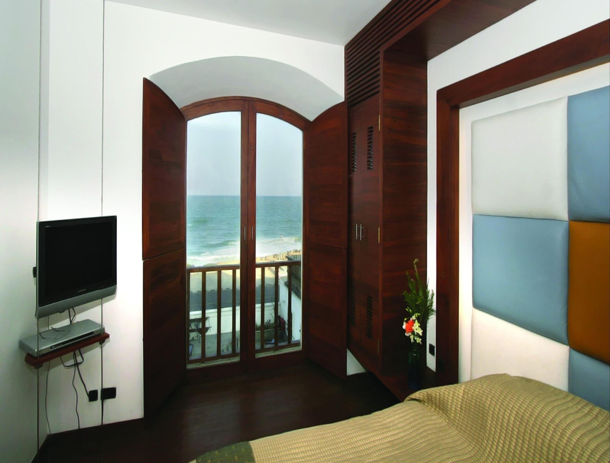 The Promenade Hotel Pondicherry Exterior photo
