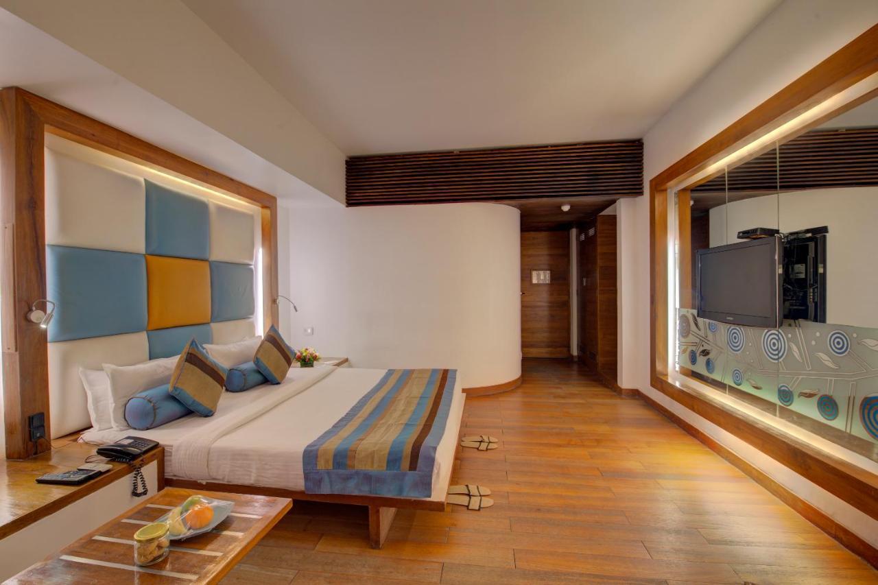 The Promenade Hotel Pondicherry Exterior photo