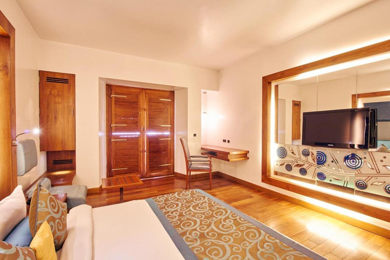 The Promenade Hotel Pondicherry Exterior photo