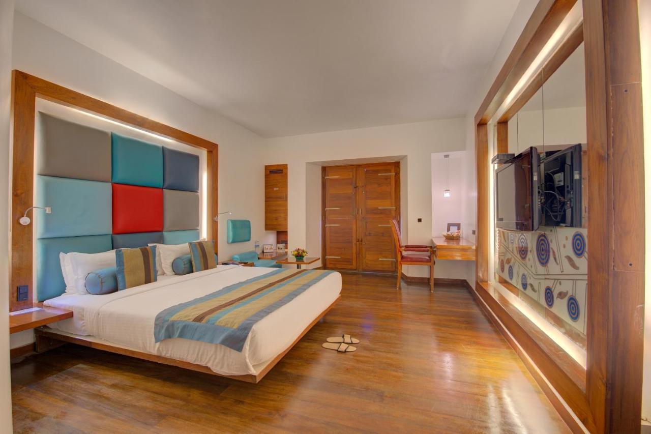 The Promenade Hotel Pondicherry Exterior photo