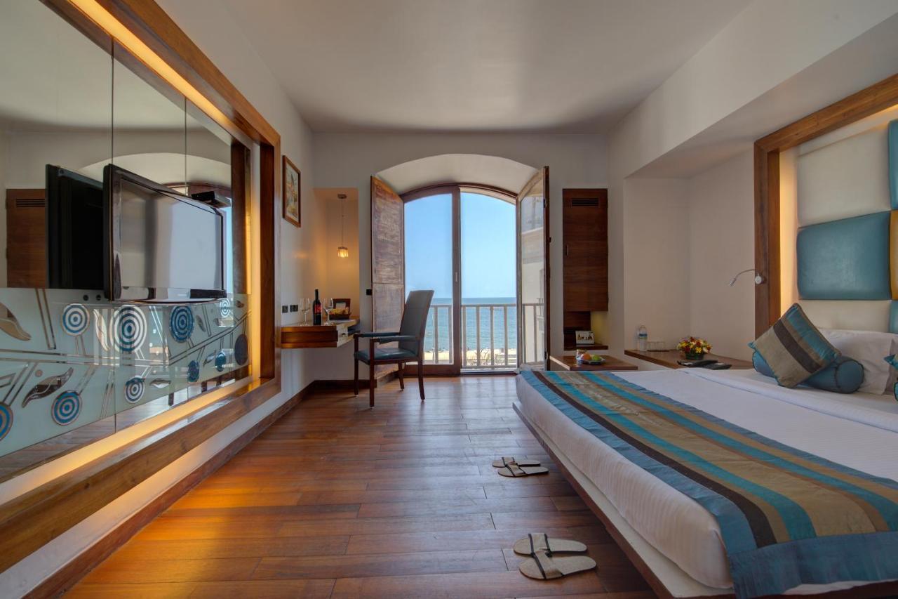 The Promenade Hotel Pondicherry Exterior photo